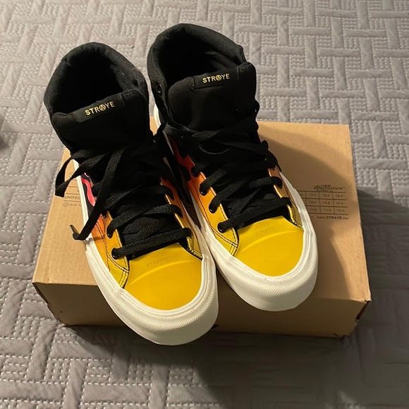 STRAYE womens sz9. Men’s 7.5 brand new w/box - Picture 1 of 7